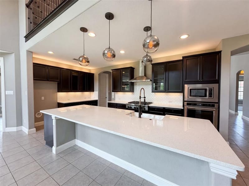 7221 Durand Drive, Irving TX 75063 - Photo 2