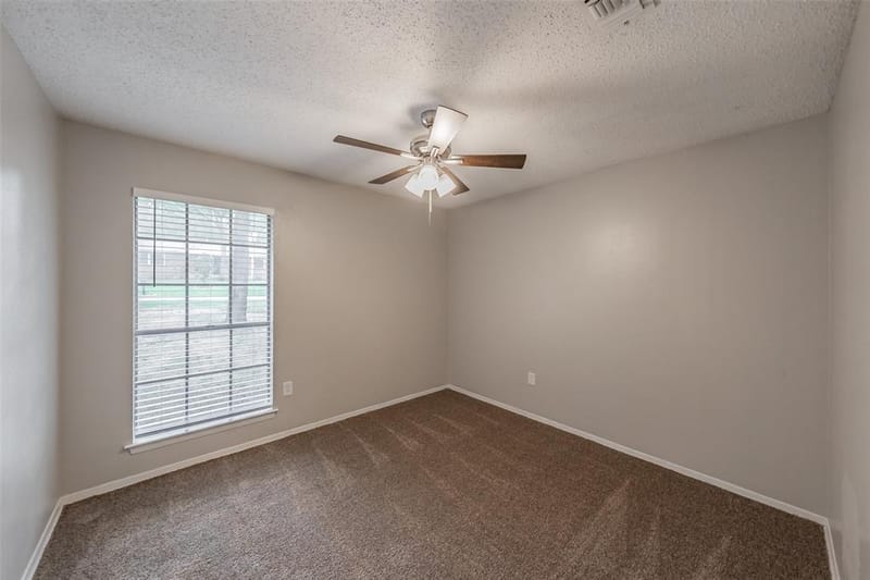 1412 Oxford Street, Arlington TX 76013 - Photo 27