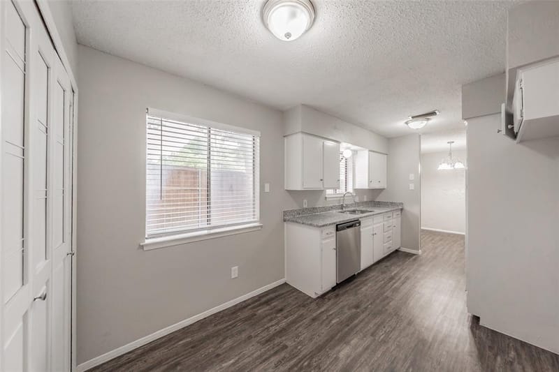 1412 Oxford Street, Arlington TX 76013 - Photo 17