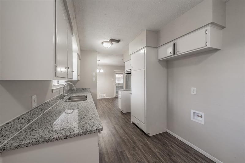 1412 Oxford Street, Arlington TX 76013 - Photo 15