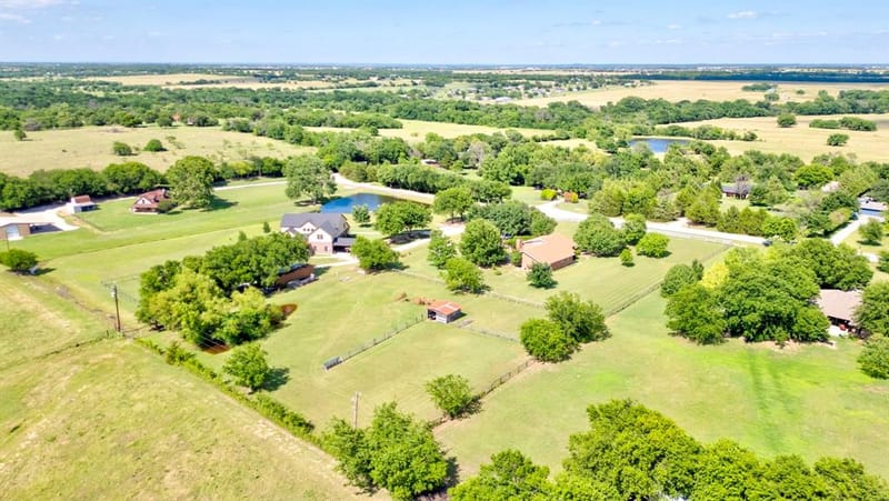 21921 Quail Run Road, Sanger TX 76266 - Photo 5