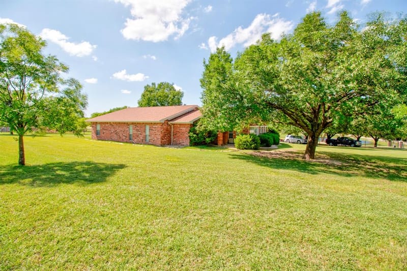 21921 Quail Run Road, Sanger TX 76266 - Photo 9
