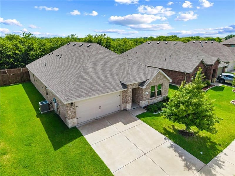 279 Thoroughbred Street, Waxahachie TX 75165 - Photo 4