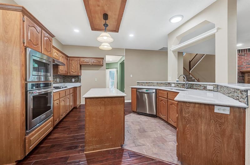 706 Green Apple Drive, Garland TX 75044 - Photo 8
