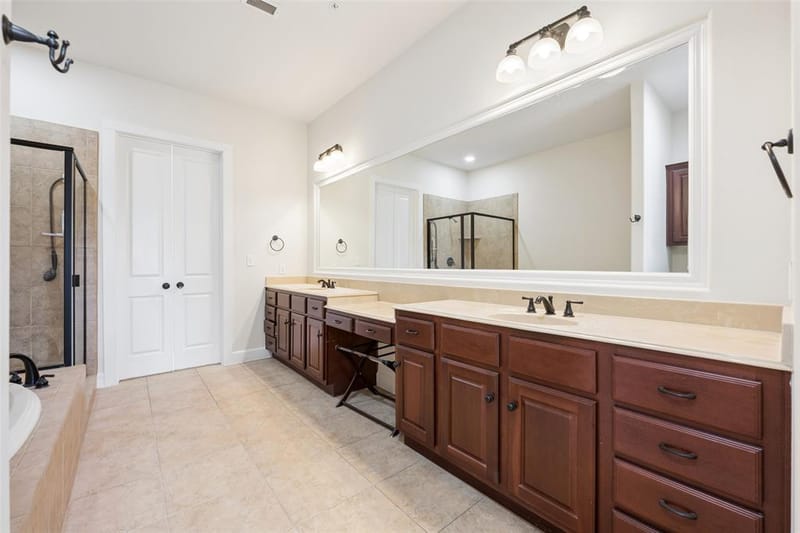 610 Via Ravello # 201, Irving TX 75039 - Photo 23