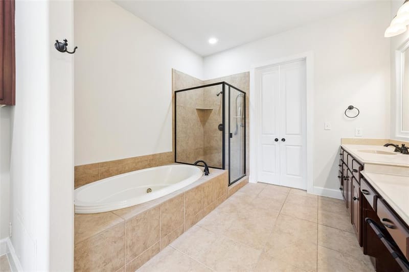 610 Via Ravello # 201, Irving TX 75039 - Photo 24