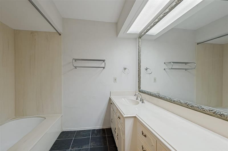 6211 Bandera Avenue # D, Dallas TX 75225 - Photo 17