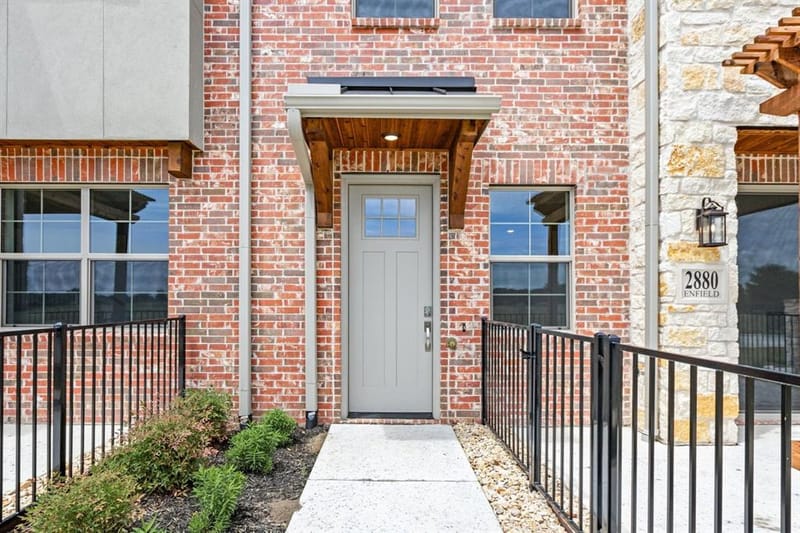 2880 Enfield, The Colony TX 75056 - Photo 3