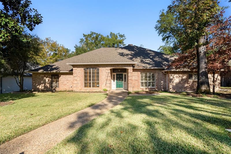 1807 Royal Oak Drive, Tyler TX 75703 - Photo 2