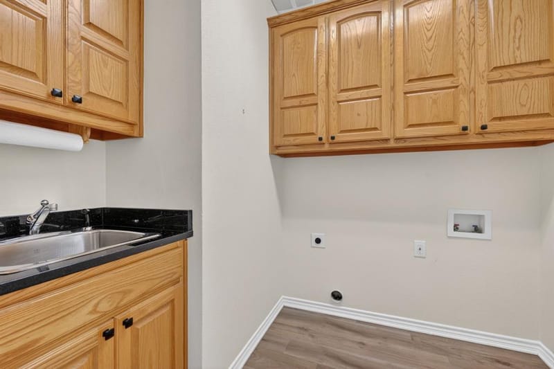 214 Knob Hill Drive, Granbury TX 76048 - Photo 12
