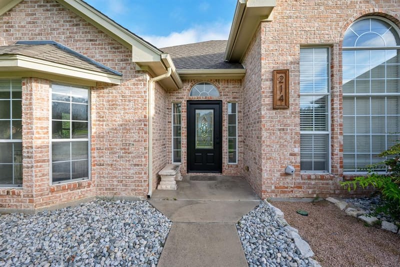 214 Knob Hill Drive, Granbury TX 76048 - Photo 32
