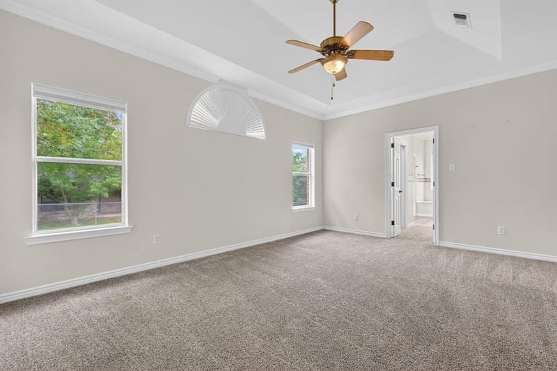 214 Knob Hill Drive, Granbury TX 76048 - Photo 14