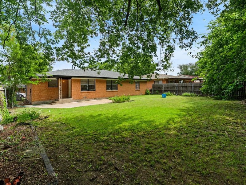 420 W Anita Street, Sherman TX 75092 - Photo 22