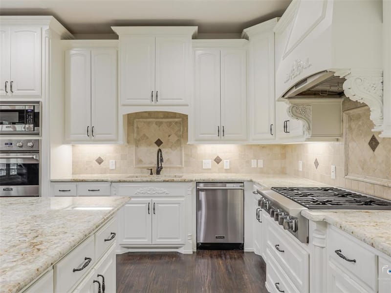 4428 Lake Breeze Drive, McKinney TX 75071 - Photo 5