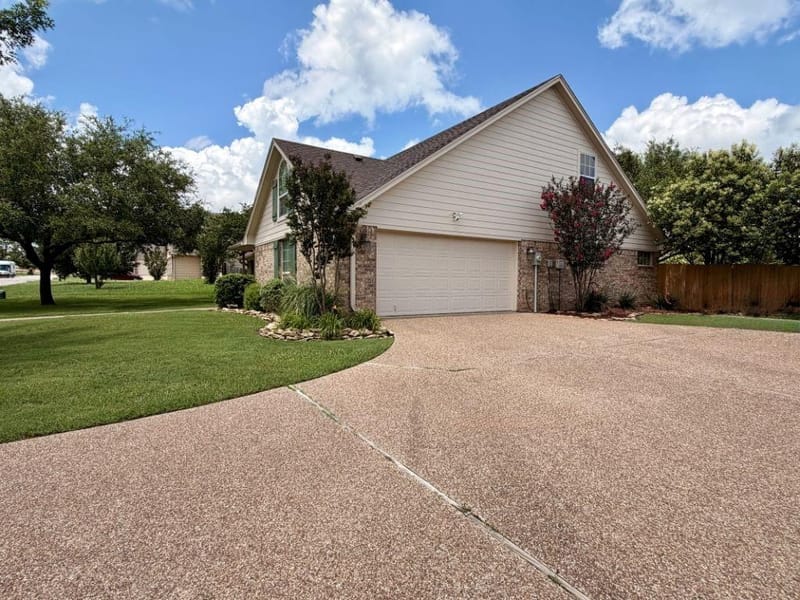 395 Hawkins, Robinson TX 76706 - Photo 4