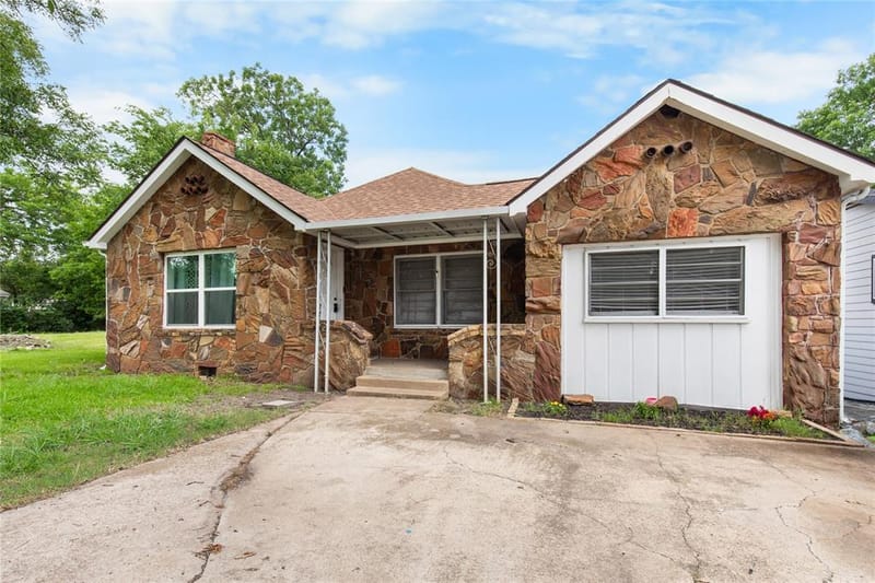 1211 N Harrison Avenue, Sherman TX 75090 - Photo 2