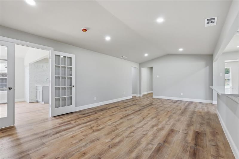 6333 Symphony Lane, Dallas TX 75227 - Photo 13