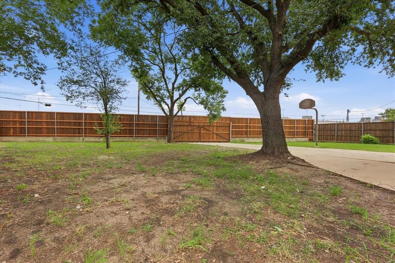 6333 Symphony Lane, Dallas TX 75227 - Photo 33