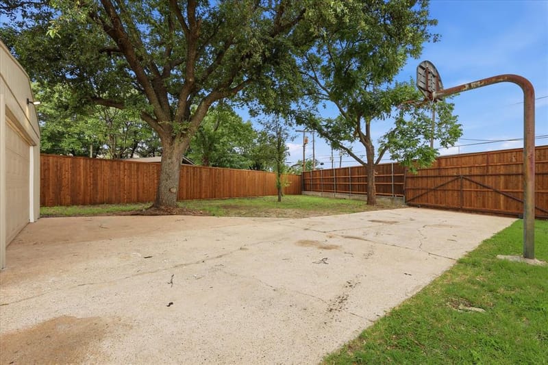 6333 Symphony Lane, Dallas TX 75227 - Photo 37