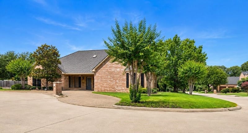 706 Park Place Drive, Athens TX 75751 - Photo 2