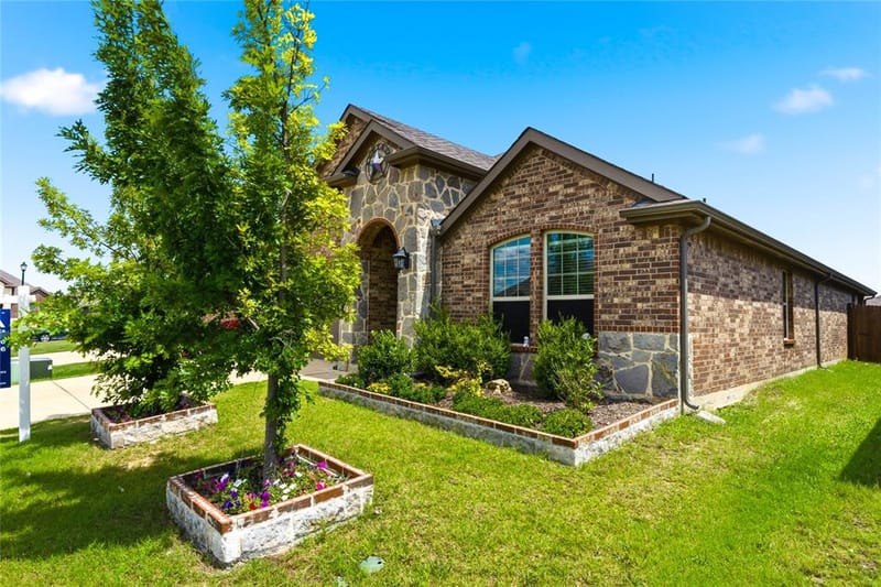 527 Francis Lane, Royse City TX 75189 - Photo 2