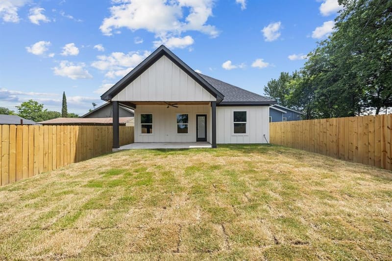 1004 W Broadus Avenue, Fort Worth TX 76115 - Photo 29