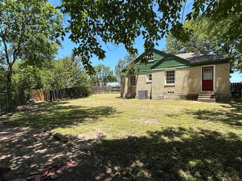 640 E Pleasant Run Road, DeSoto TX 75115 - Photo 12