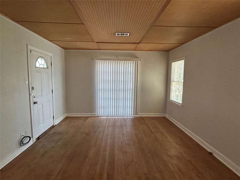 640 E Pleasant Run Road, DeSoto TX 75115 - Photo 3