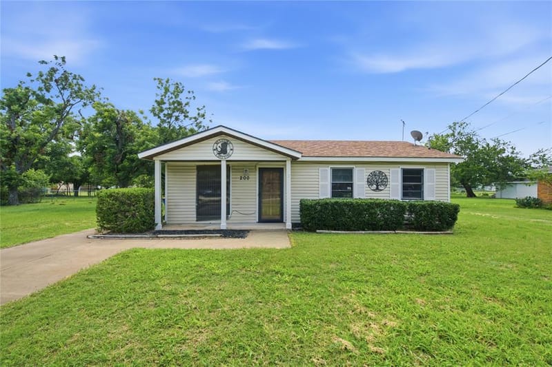 200 Russell Street, White Settlement TX 76108 - Photo 4