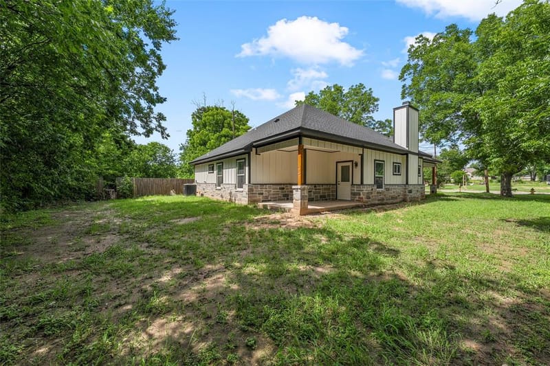 1701 Egan Lane, Waco TX 76705 - Photo 31