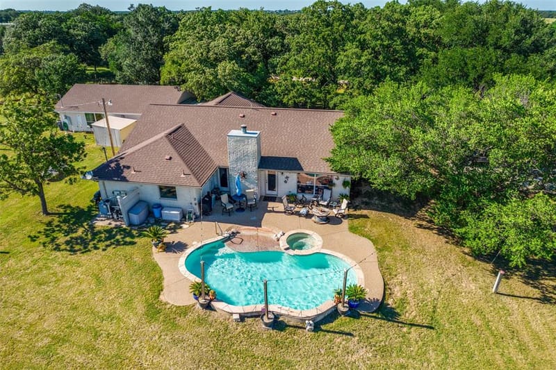 108 Gladdis Lane, Springtown TX 76082 - Photo 5