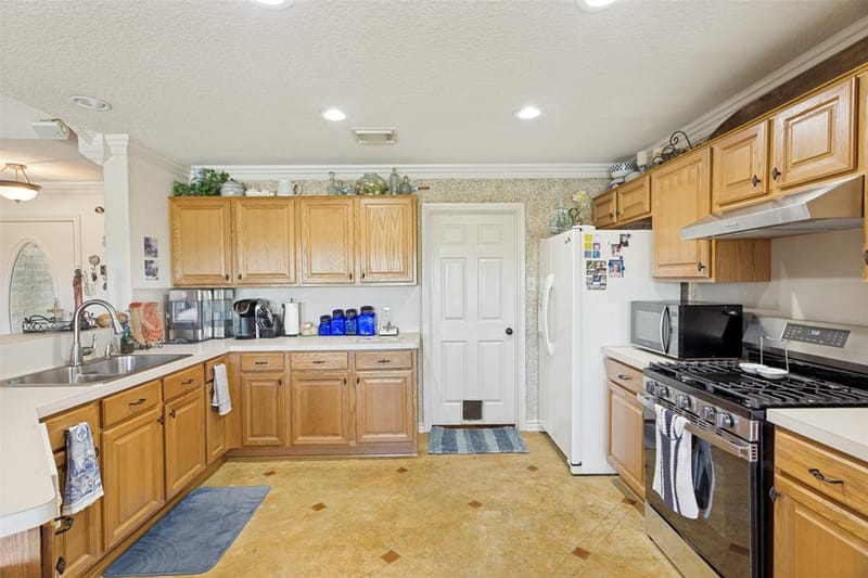 108 Gladdis Lane, Springtown TX 76082 - Photo 11