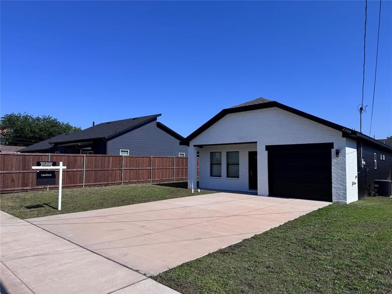 2306 Church Street, Greenville TX 75401 - Photo 2