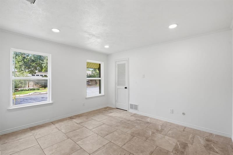 9435 Spring Hollow Drive, Dallas TX 75243 - Photo 6