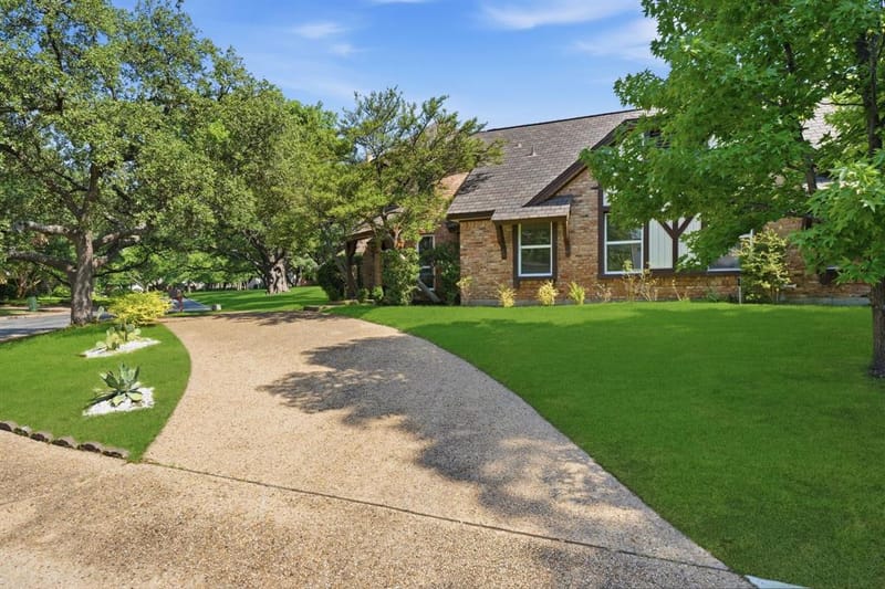 9435 Spring Hollow Drive, Dallas TX 75243 - Photo 9