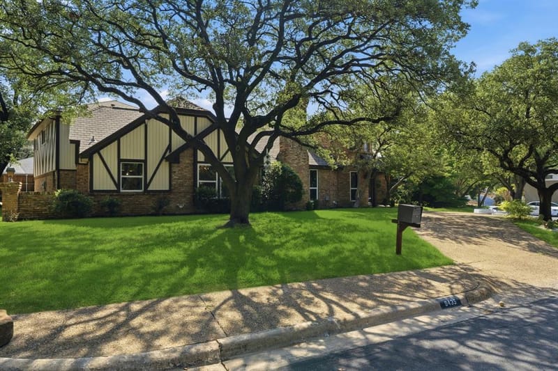 9435 Spring Hollow Drive, Dallas TX 75243 - Photo 34