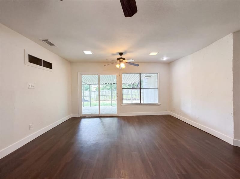 2005 N Arbor Rose Drive, Grand Prairie TX 75050 - Photo 7
