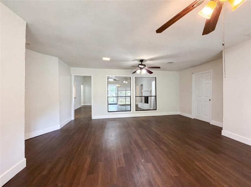 2005 N Arbor Rose Drive, Grand Prairie TX 75050 - Photo 8