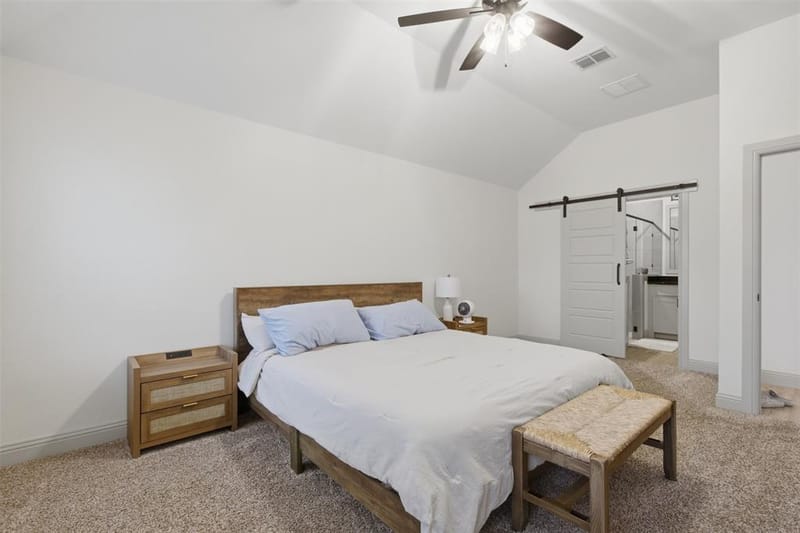 924 Rodgers Avenue, Godley TX 76044 - Photo 11