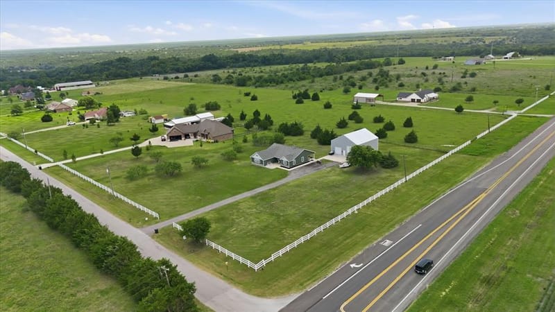 110 Highview Road, Ennis TX 75119 - Photo 36