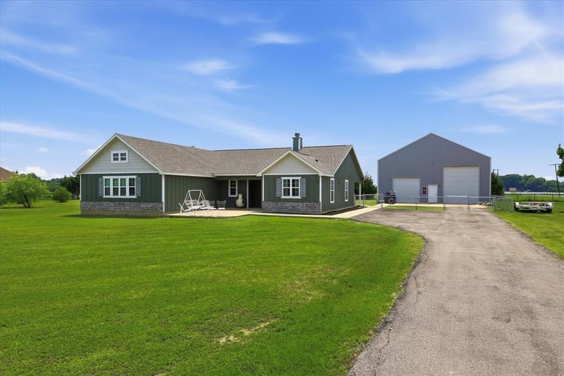 110 Highview Road, Ennis TX 75119 - Photo 5