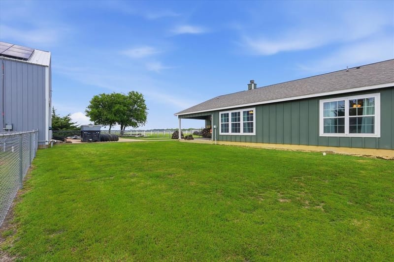 110 Highview Road, Ennis TX 75119 - Photo 33