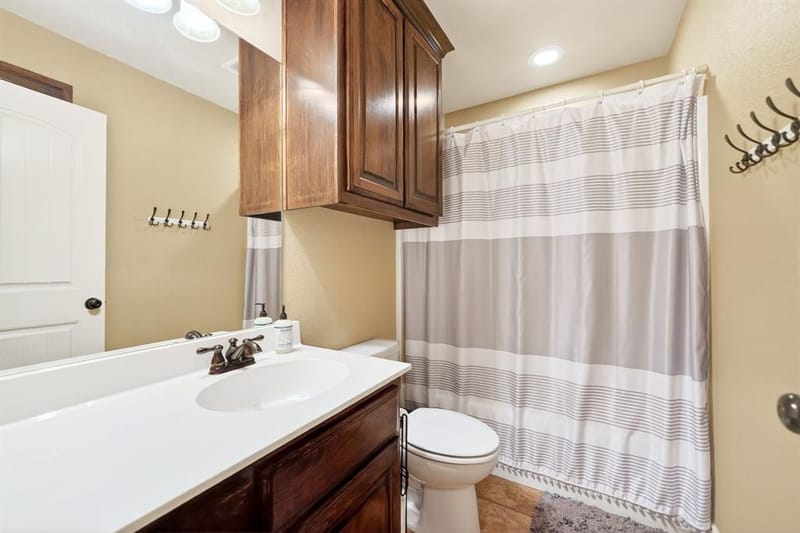 220 Ebony Place, Van TX 75790 - Photo 32
