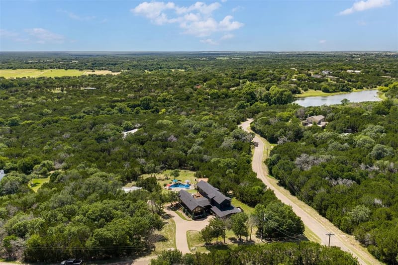 124 Bluffview Circle, China Spring TX 76633 - Photo 38