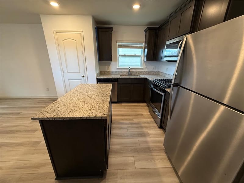 13608 Roosevelt Arch Drive, Ponder TX 76259 - Photo 10