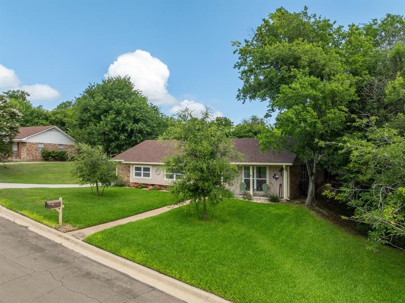 9509 Stony Point Drive, Woodway TX 76712 - Photo 23