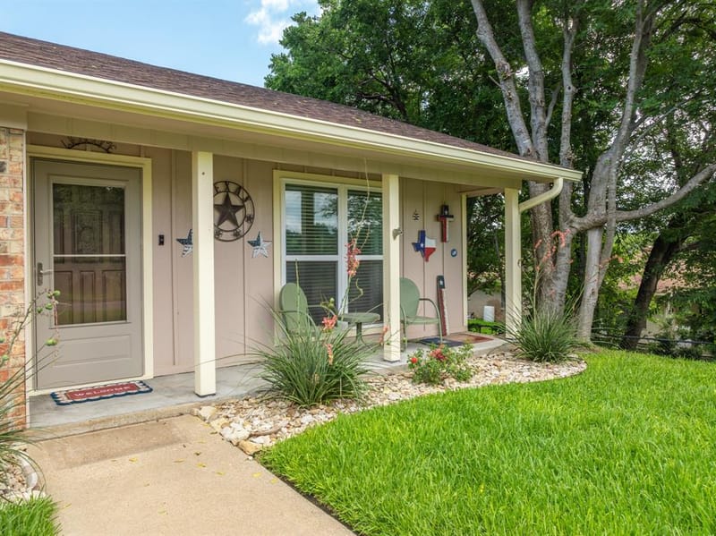 9509 Stony Point Drive, Woodway TX 76712 - Photo 3