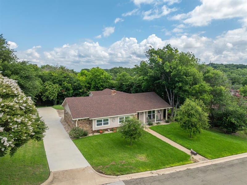 9509 Stony Point Drive, Woodway TX 76712 - Photo 24