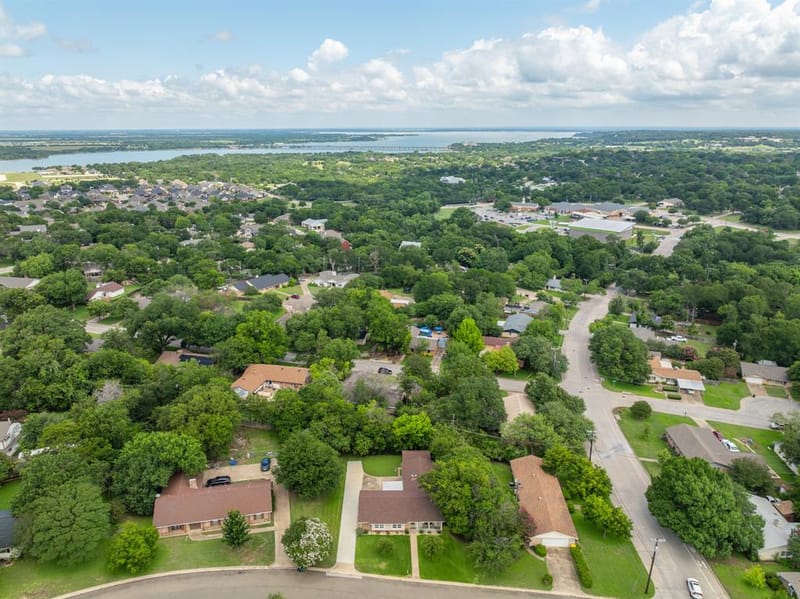 9509 Stony Point Drive, Woodway TX 76712 - Photo 33