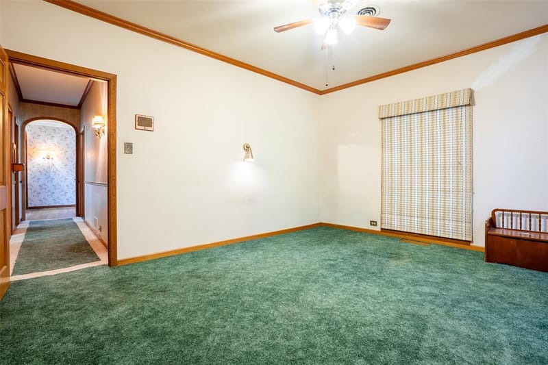 908 W Barnes Avenue, Comanche TX 76442 - Photo 23